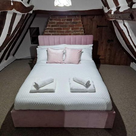 Two Bedroom Grade Ll Cottage At Az Luxury Stays Honey Horsefield With Wifi And Free Parking Hundon Exteriör bild